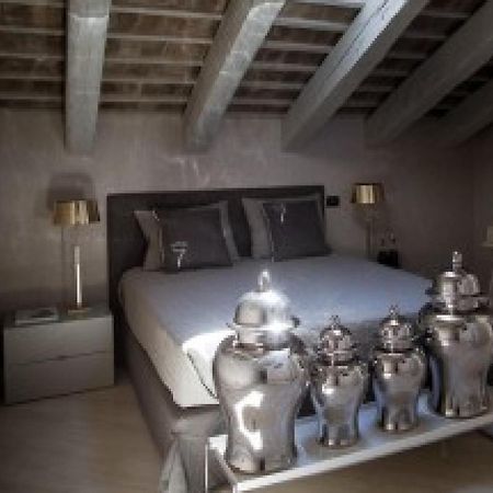 Seven Historical Suites Terst Pokoj fotografie